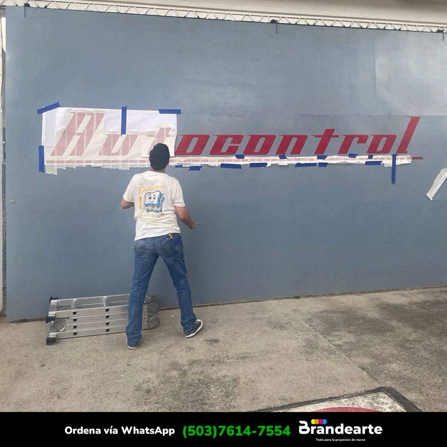 instalación de letras recortadas auto control